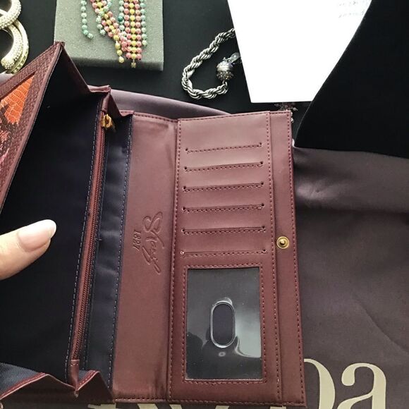 Kooba Bordeaux oh so soft patina leather & Sharrif secretarial wallet. - Picture 9 of 11